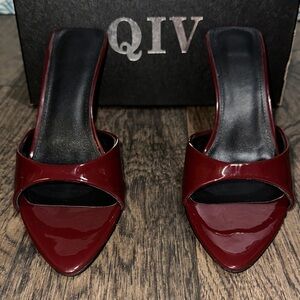 Qi Women's Deep Red Slide Heels